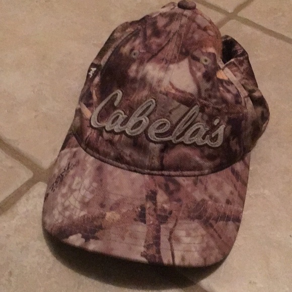 Cabela’s Camo Hunting Hat - Picture 1 of 4